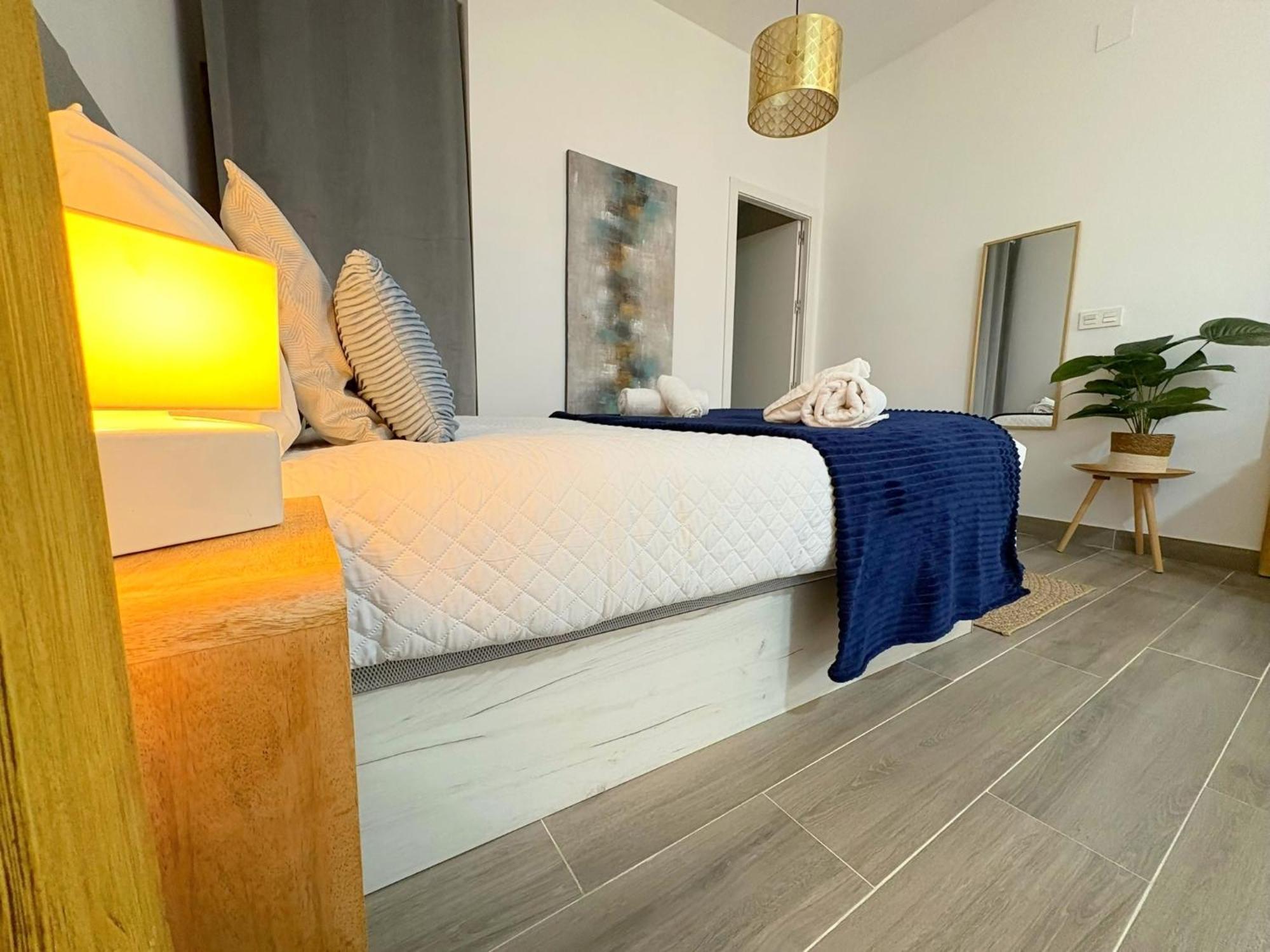 Apartamento Estudio Maria Zambrano A Pasos De La Estacion Málaga